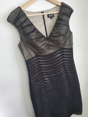 Adrianna Pappel 8 Black Mesh Overlay Cocktail Formal Midi Dress fitted Gown